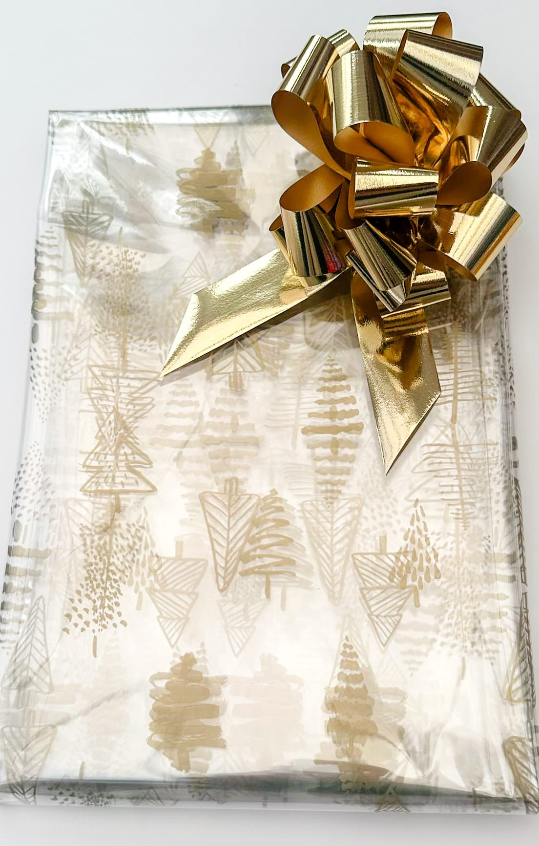 Gold Tree Cellophane & Metallic Gold Pull Bow