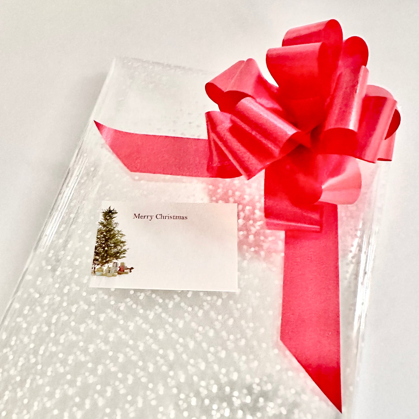 White Dot Cellophane, Red Pull Bow & Christmas Tree Card