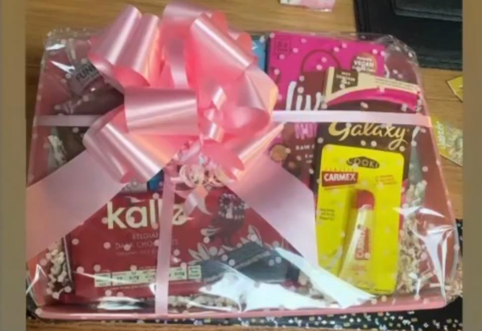 ShredAstic®️ Pink Dot - Cellophane hamper wrap florist film & Burgundy Pull Bow