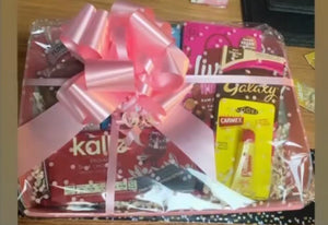 ShredAstic®️ Pink Dot - Cellophane hamper wrap florist film & Burgundy Pull Bow