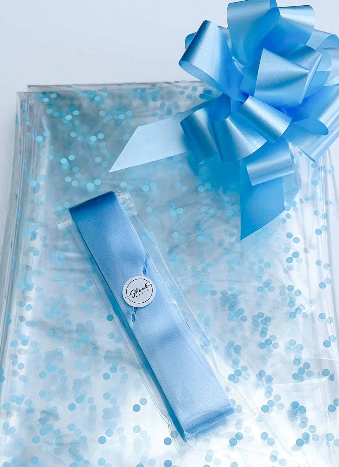 Blue Dot Cellophane & Blue Pull Bow