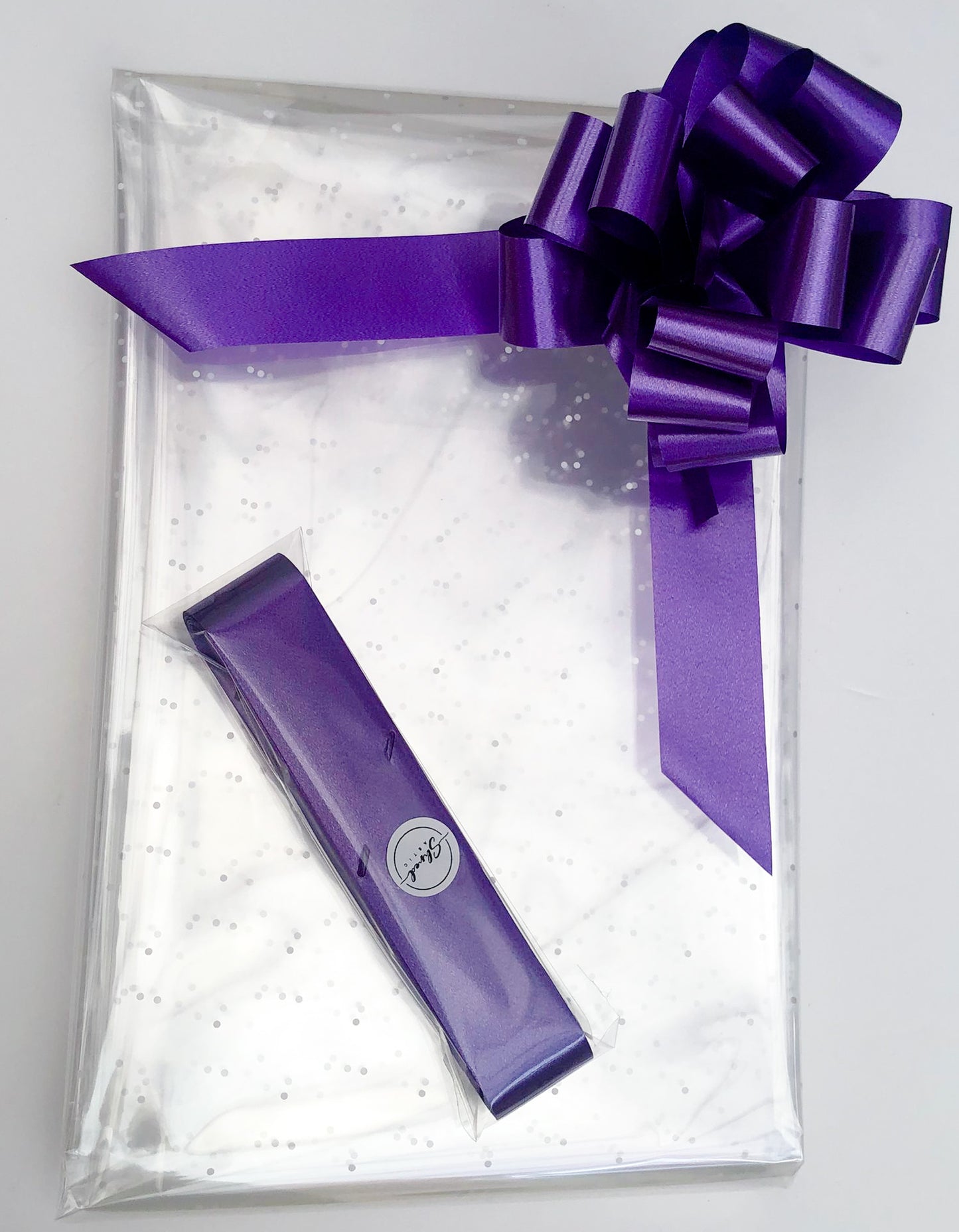 Micro Dot Cellophane & Pull Bow