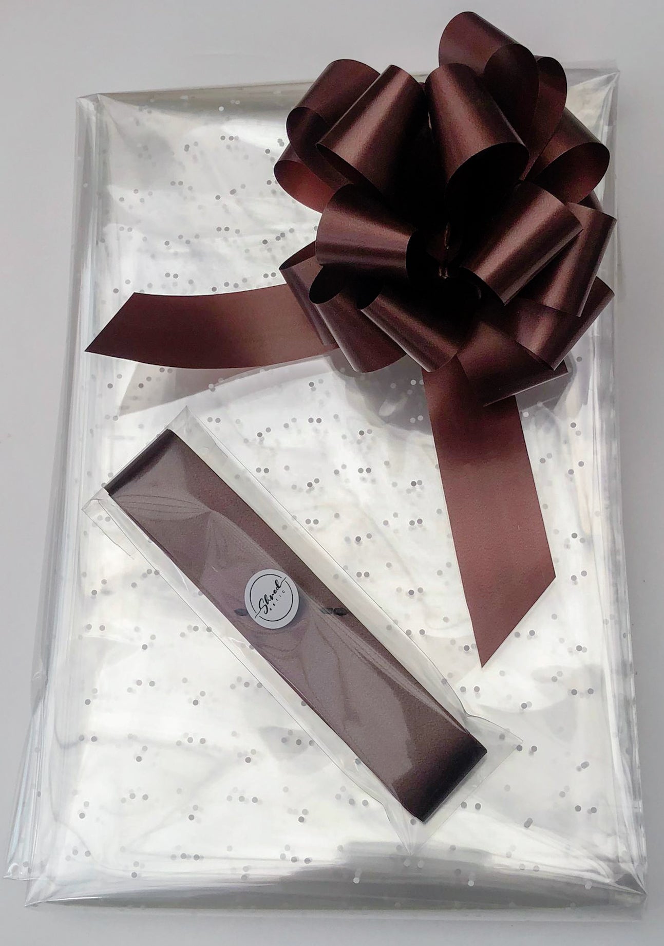 Micro Dot Cellophane & Pull Bow
