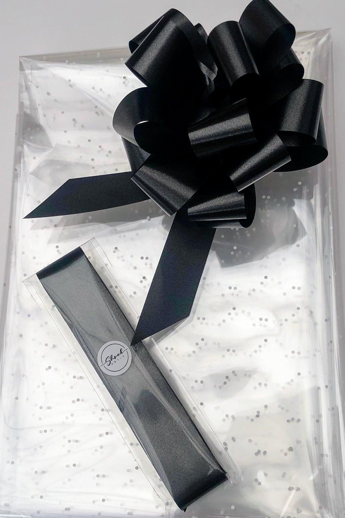 Micro Dot Cellophane & Pull Bow
