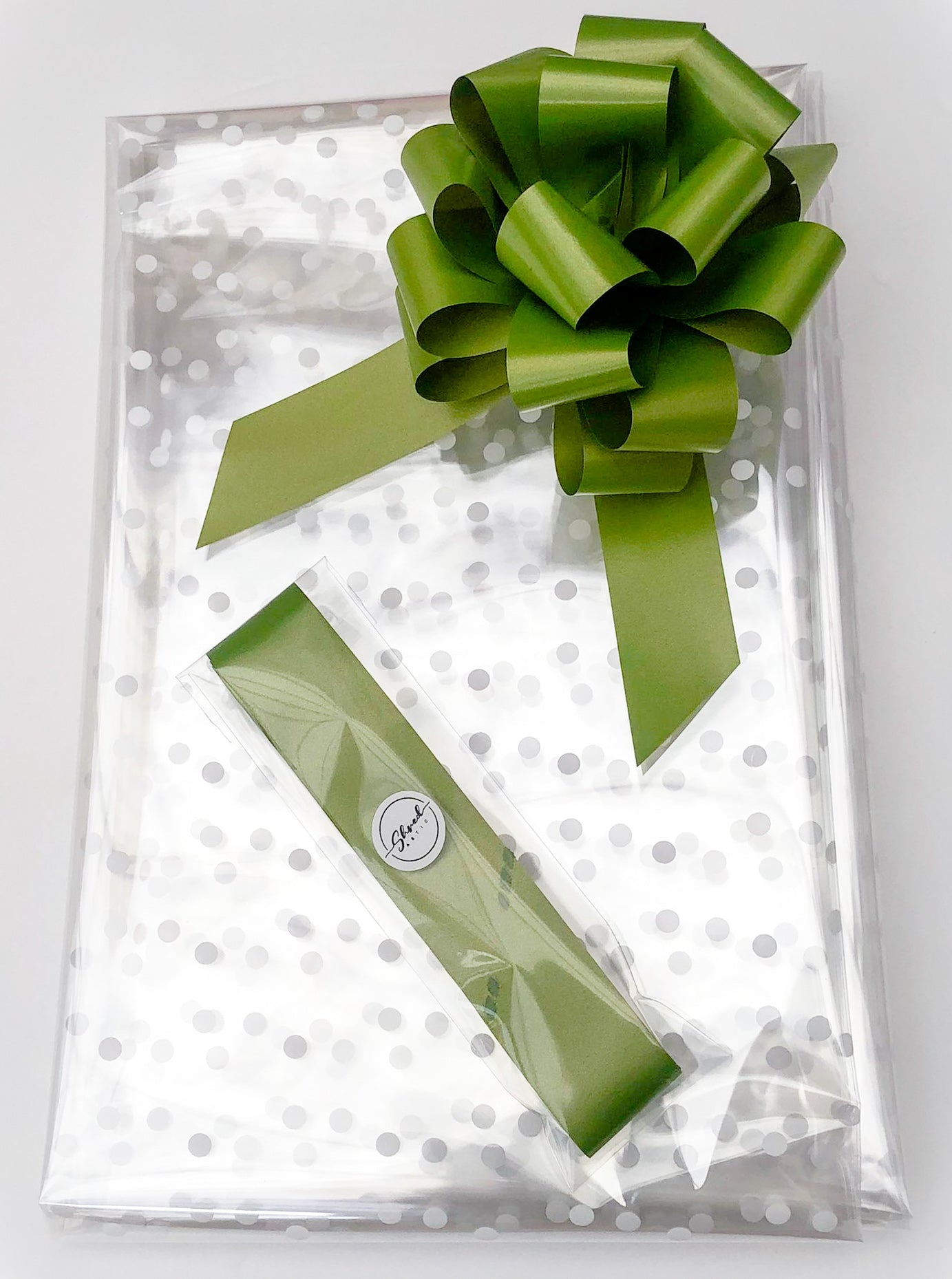 Large Dot Cellophane & Pull Bow