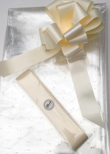 Micro Dot Cellophane & Pull Bow