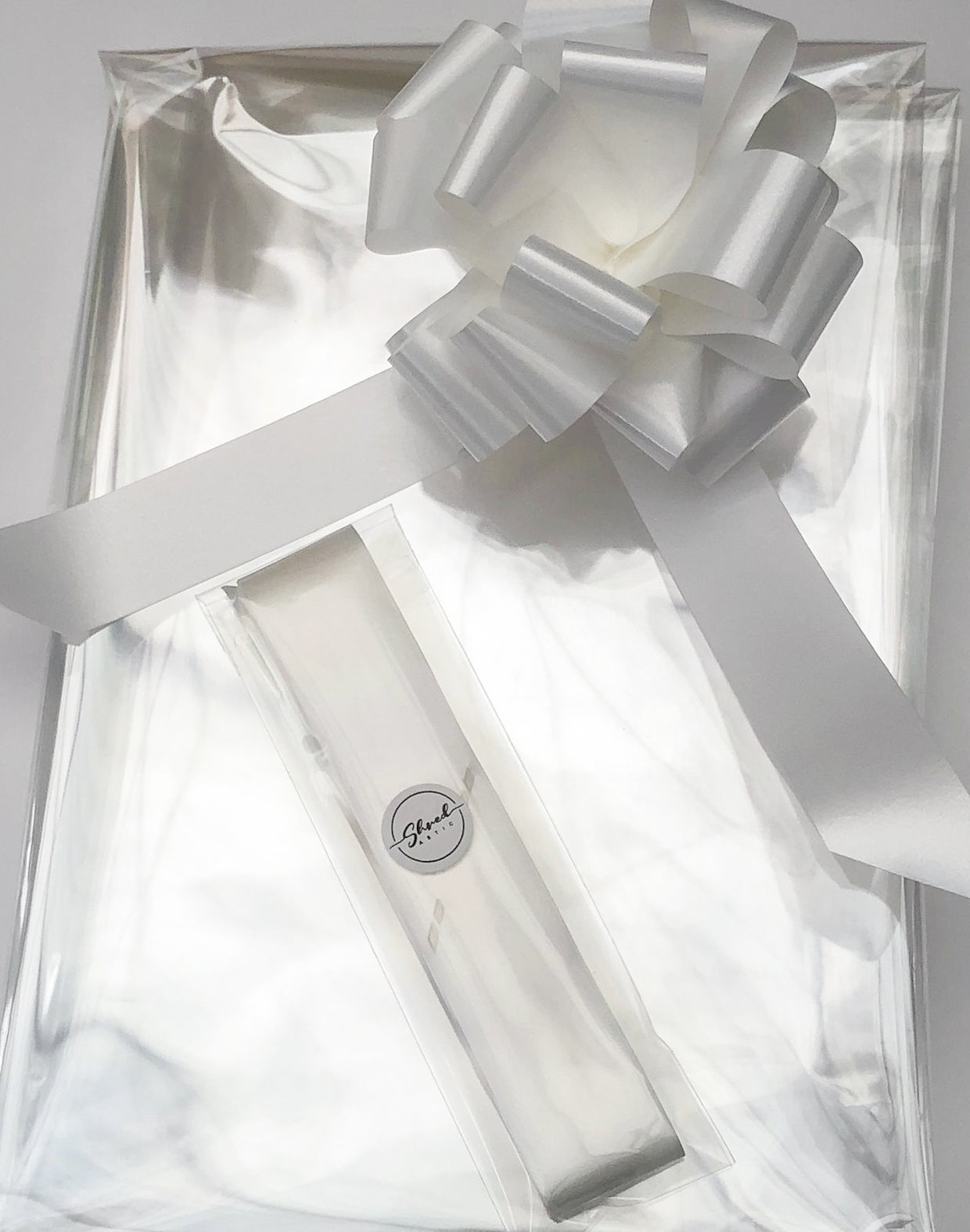 Clear Cellophane & Pull Bow